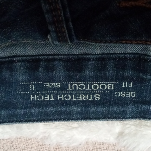 Liz Claiborne Boot cut jeans. - Picture 4 of 7